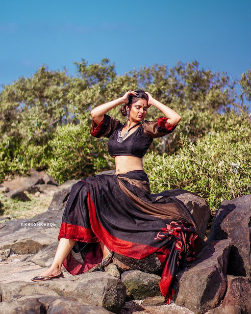 Aabha Paul hot sexy saree photos | Free download videos Navel Queens Aabha Paul hot sexy saree photos | Free download videos Navel Queens