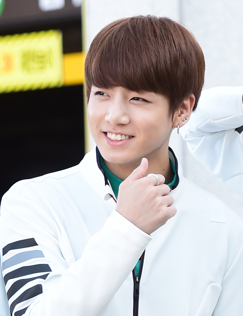 HQ BTS for 2016 Idol Athletic Championship - Kpop Behind ...