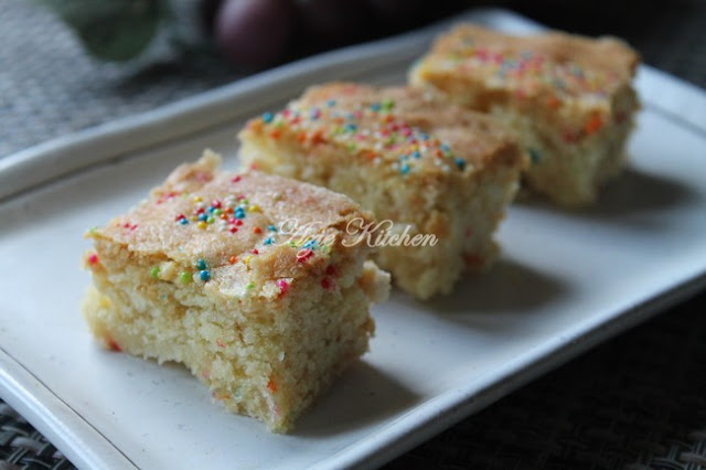 Confetti Blondies Yang Sedap