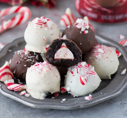 Peppermint Kiss Oreo Balls #desserts #oreo #cakes #yummy #healthyrecipes
