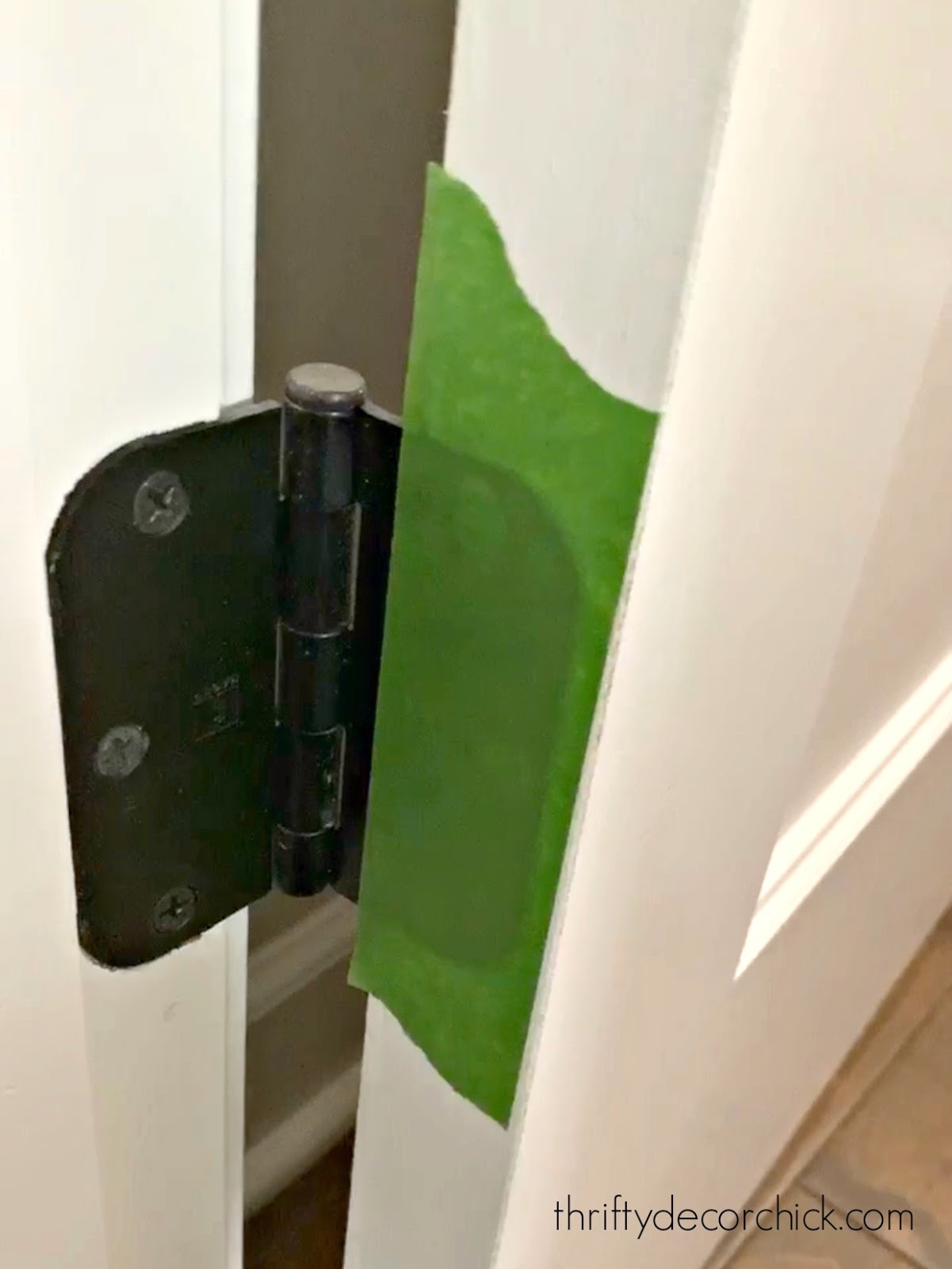 easy way to paint around hinges