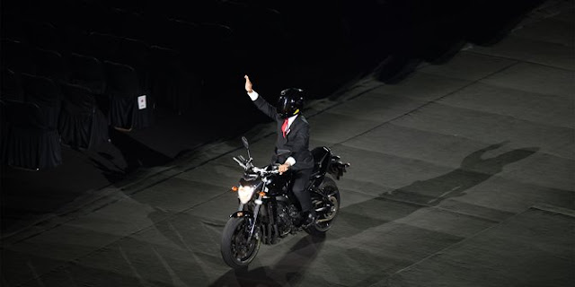 Aksi Jokowi naik motor dan persatuan Korea jadi sorotan dalam pembukaan Asian Games