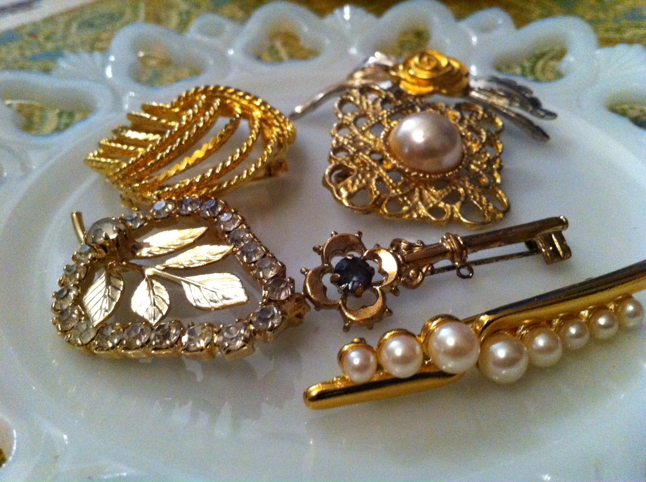 Lady Jane's Treasure Trove ***SOLD*** Small lot of six vintage