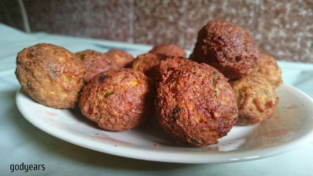 Chicken kuzhi appam / Kerala style chicken meatballs
