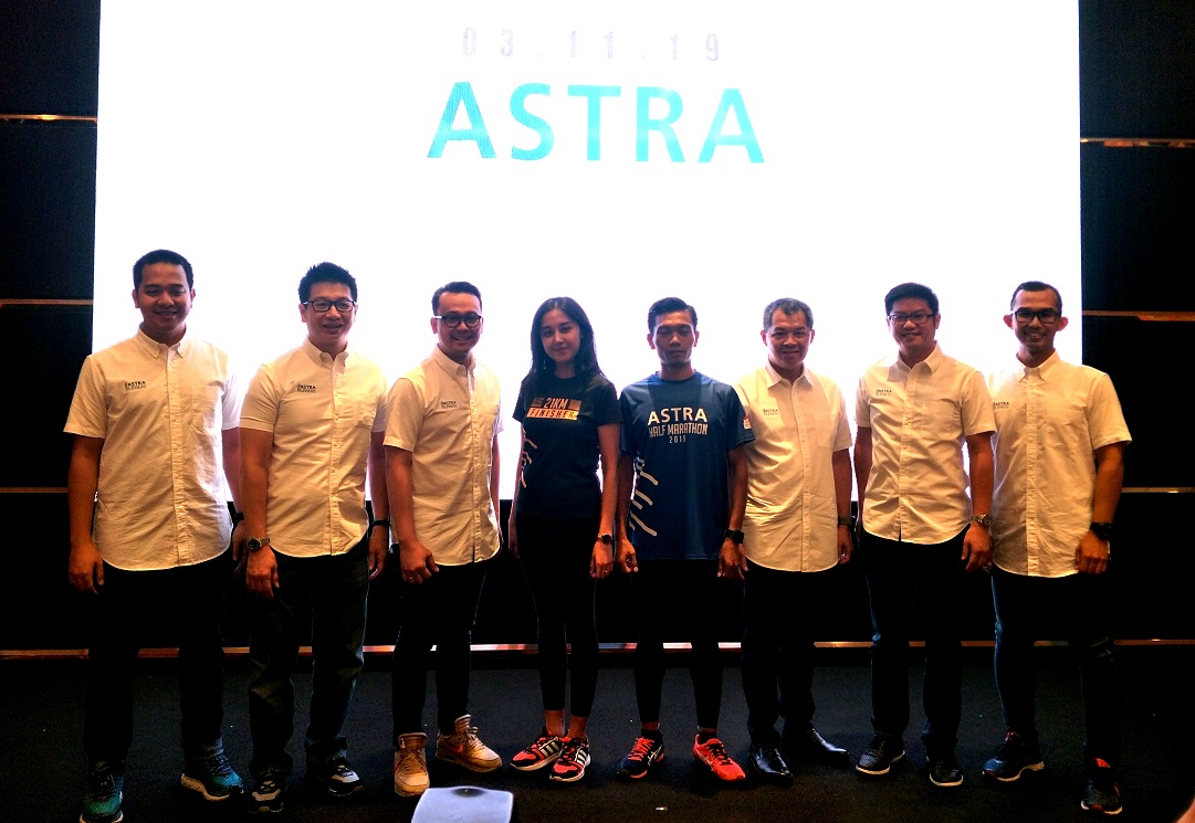 марафон стальной характер. Astra running. Astra runner. Adidas astrarun w. Astra running.