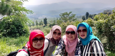 wisata bogor ke agrowisata villa bukit hambalang dan ski tas tajur nurul sufitri travel blogger lifestyle review culinary trac astra rent car