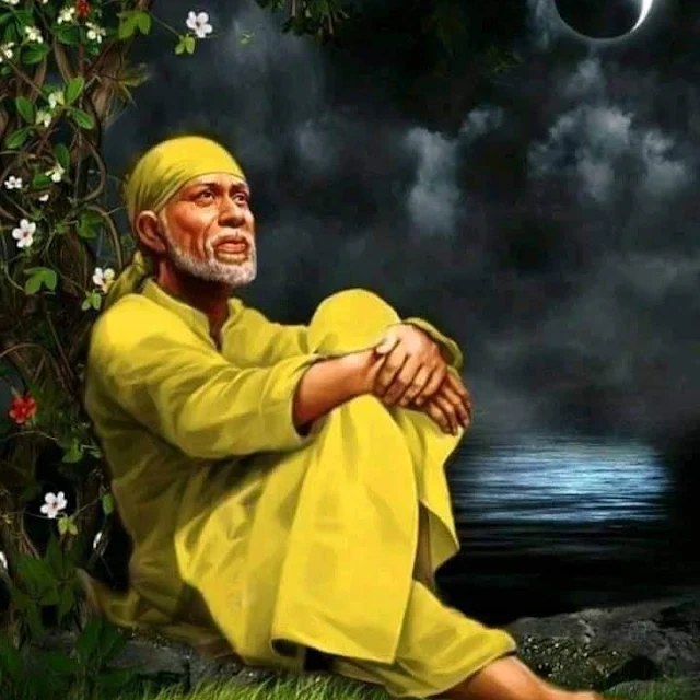 Yellow Color Clothes wear Sai baba in this images 