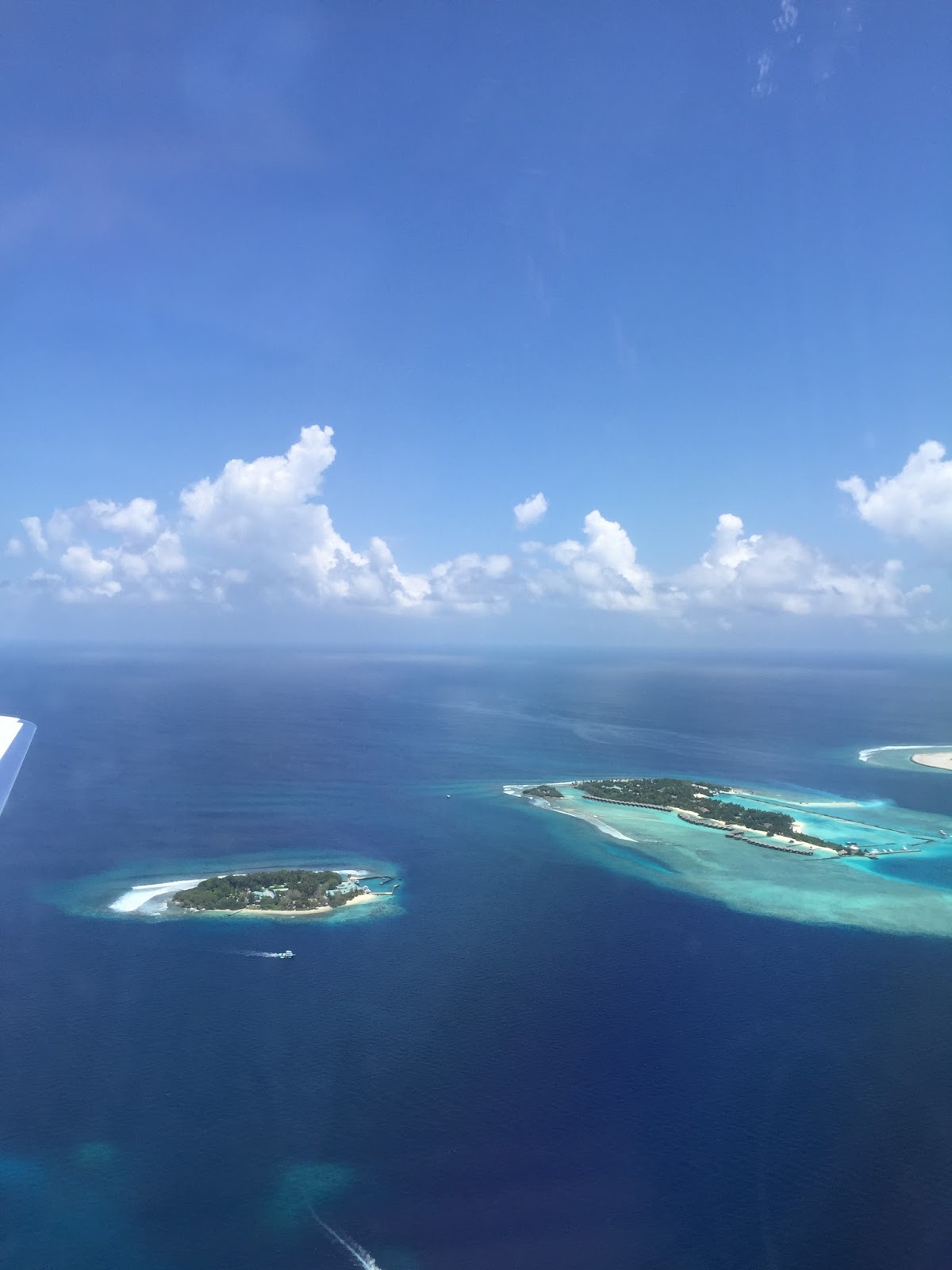 Индийский океан острова страны. Индийский океан Мальдивы. Мальдивы Мале климат. Мальдивы на рабочий стол. Мальдивы вид с неба.