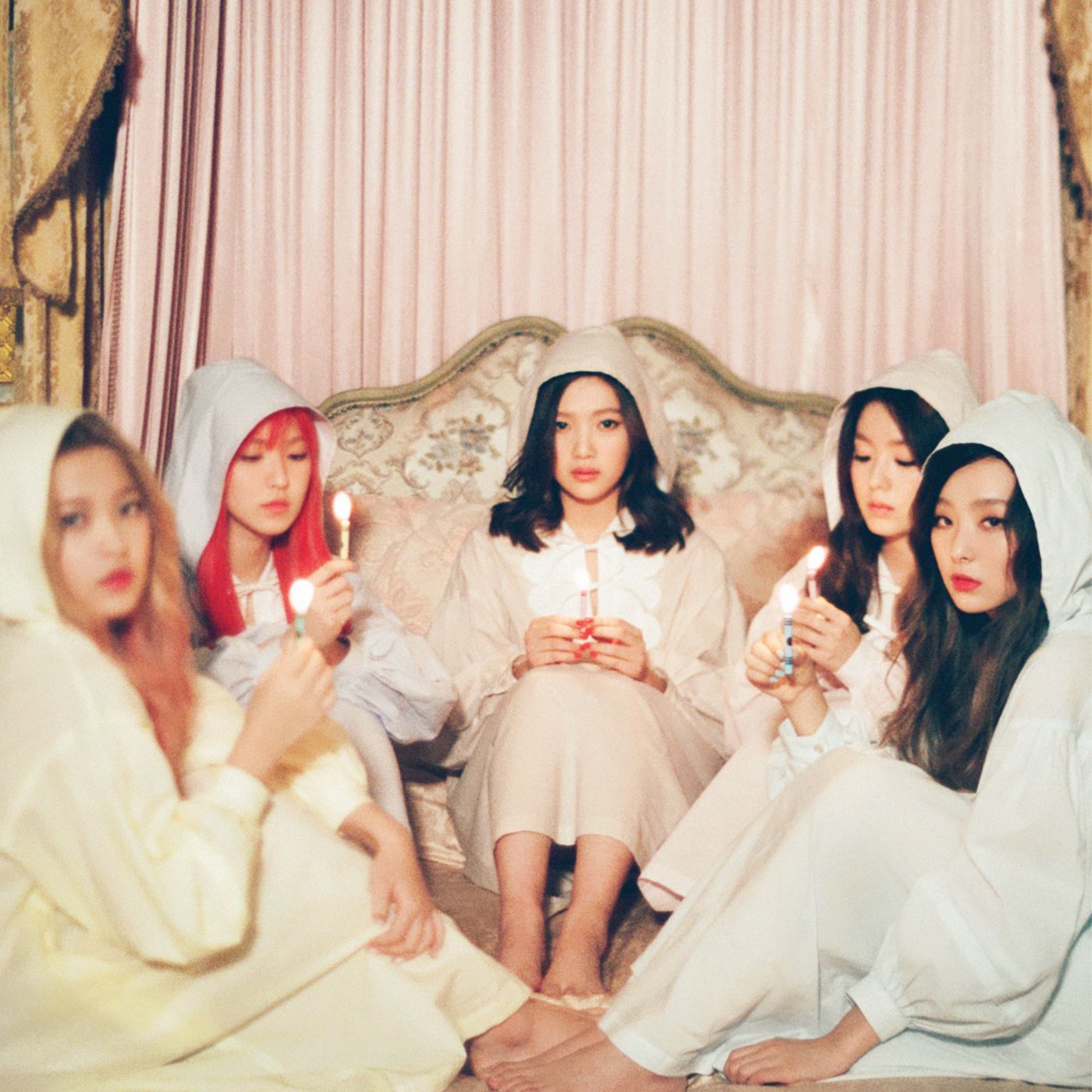 Red Velvet新专辑《Queendom》继音源榜一位后，摘得唱片榜单桂冠__凤凰网