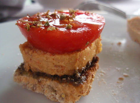 pincho de paté de sardinas y tomate