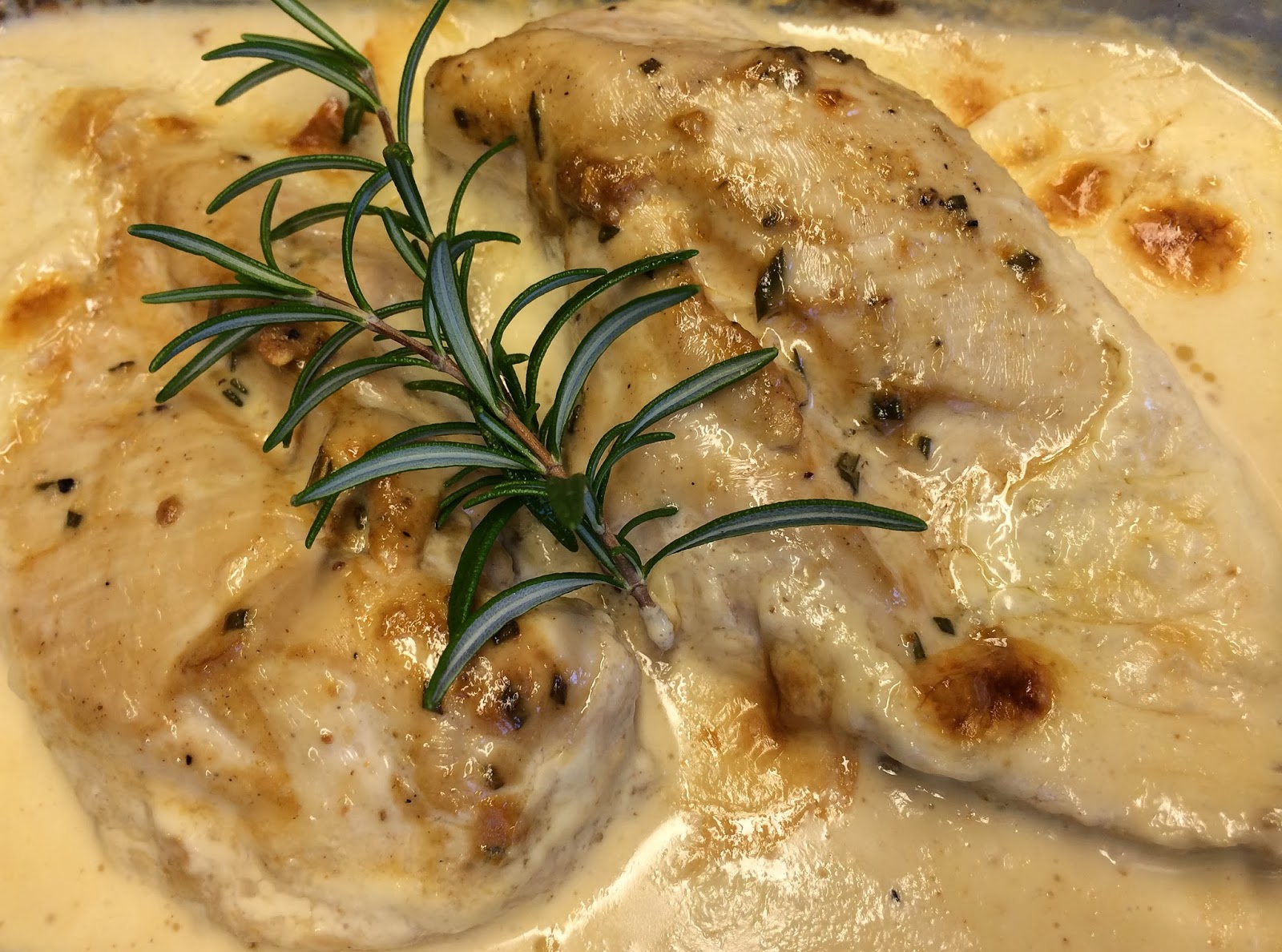 Kochdiele: Poulet mit Ingwer und Rosmarin aus dem Ofen Kochdiele: Poulet mit Ingwer und Rosmarin aus dem Ofen