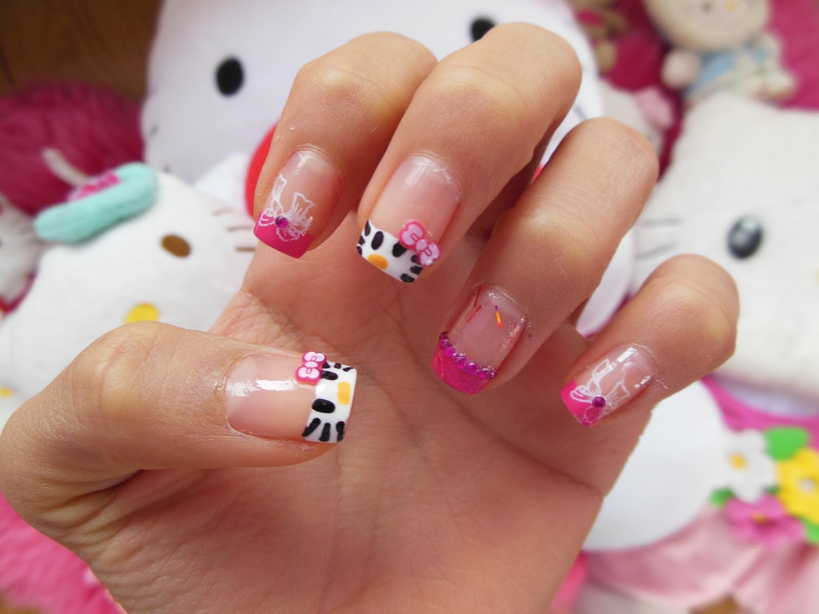 Tochi boom vlotter schaduw French manicure: Hello Kitty - pliese