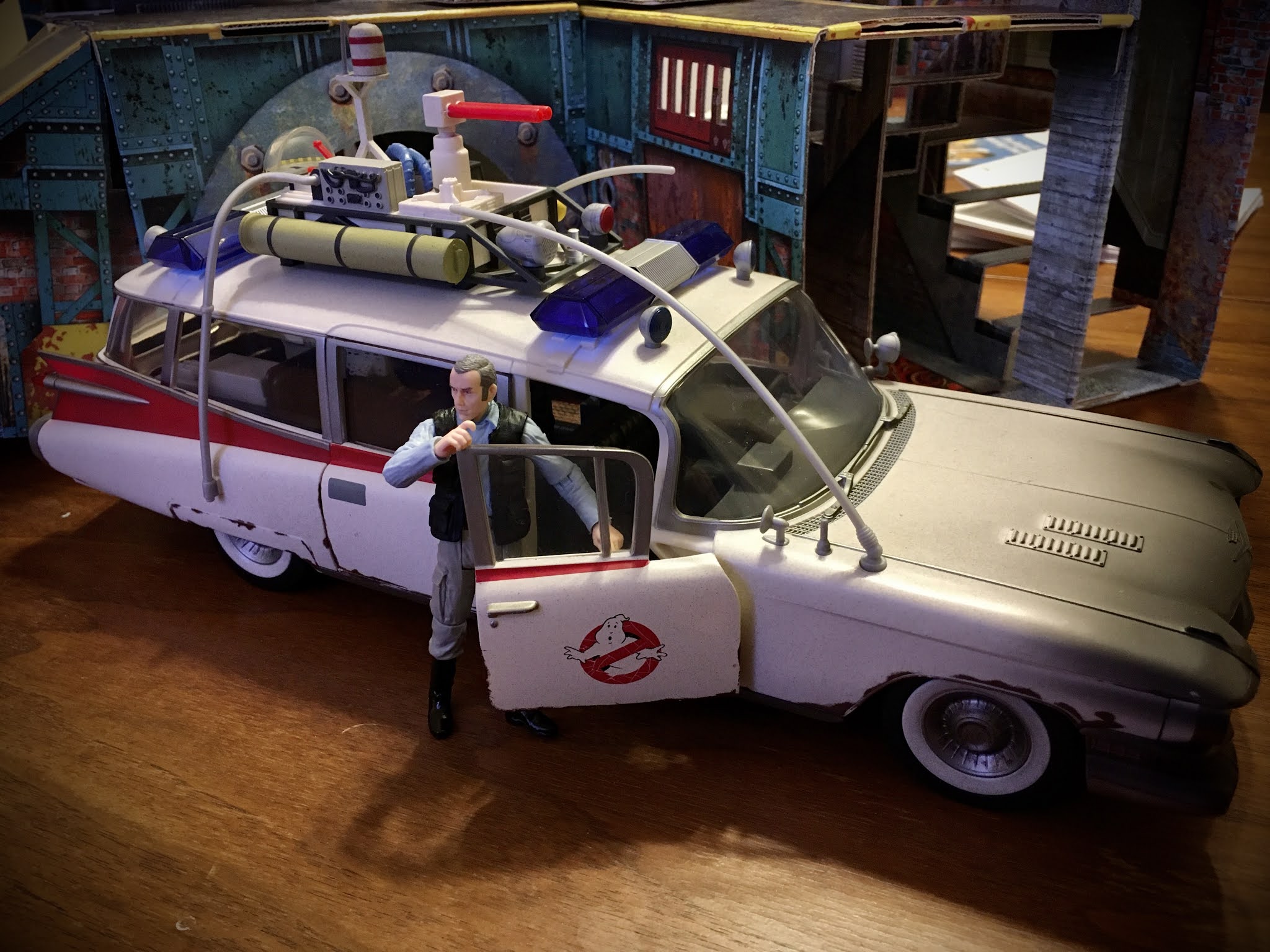 Ecto-1 Imagined Electric Ghostbuster Machine Reminds Us the Movie Is Months  Away - autoevolution