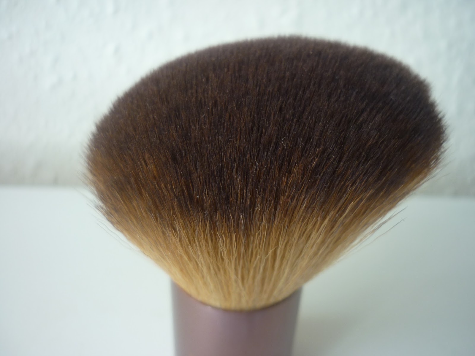 Honeypot Blogs EcoTools Angled Kabuki Brush Beauty