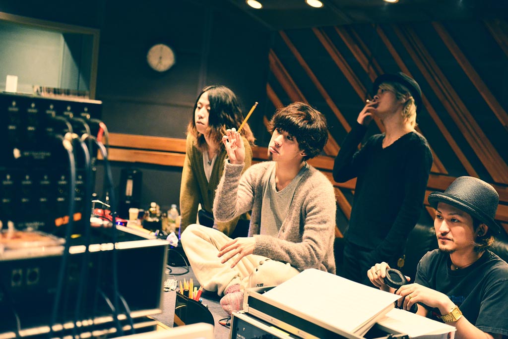 Lirik Lagu Heartache - One Ok Rock (Accoustic Version) - Japanese Song