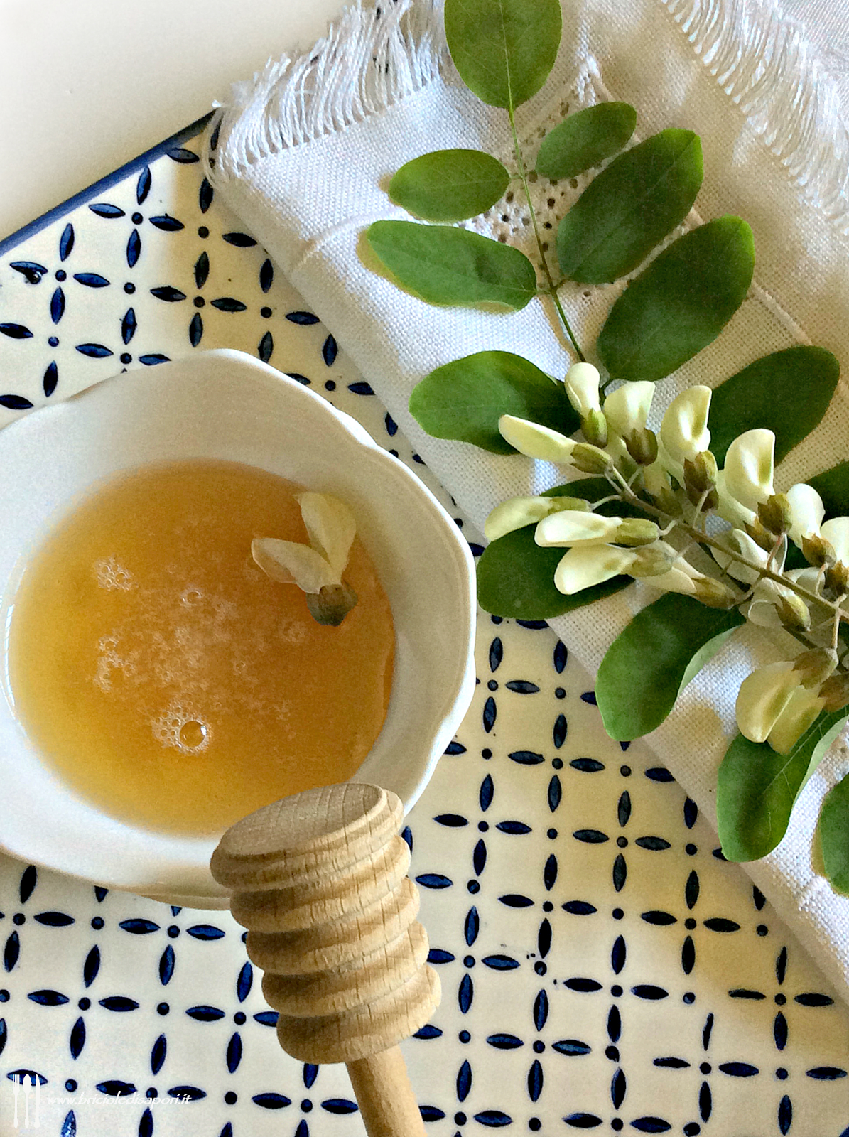 Grappoli Di Fiori Di Robinia Dolci In Frittura Delicata Briciole Di Sapori