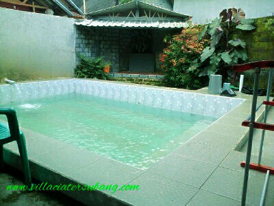 Villa Keluarga Dengan Kolam Renang Pribadi di ciater ...