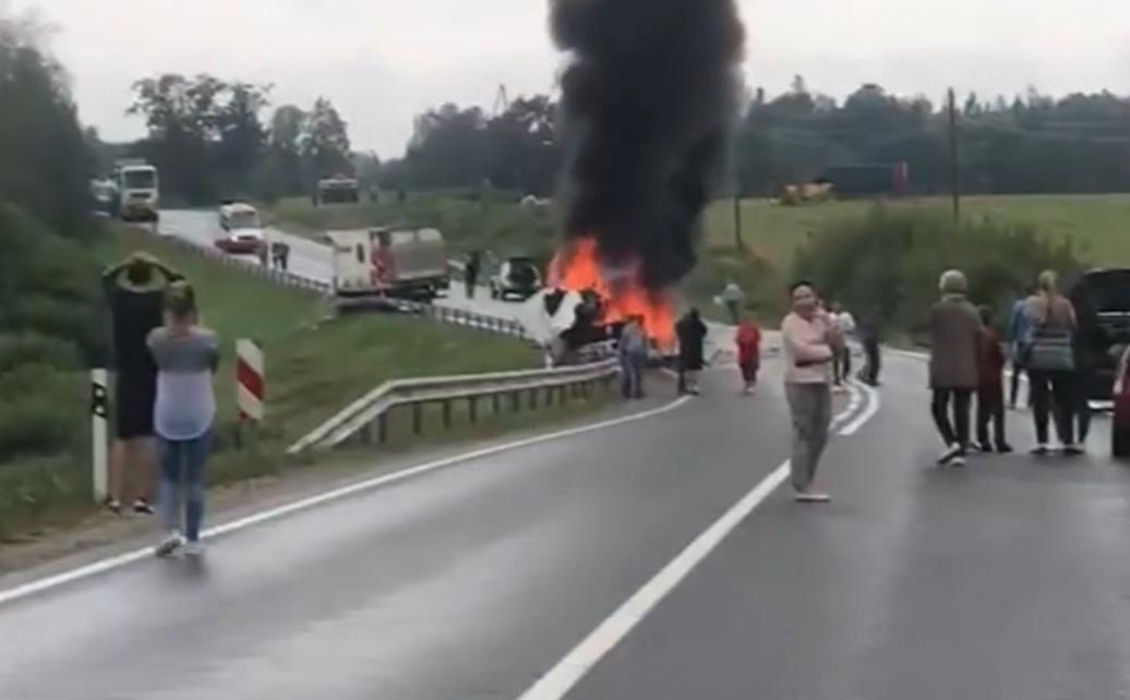 Avārijā uz Liepājas šosejas iet bojā divi autovadītāji