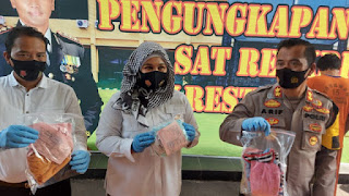 Polresta Cirebon Bekuk Empat Pelaku Pemerkosaan Gadis di Bawah Umur Polresta Cirebon Bekuk Empat Pelaku Pemerkosaan Gadis di Bawah Umur