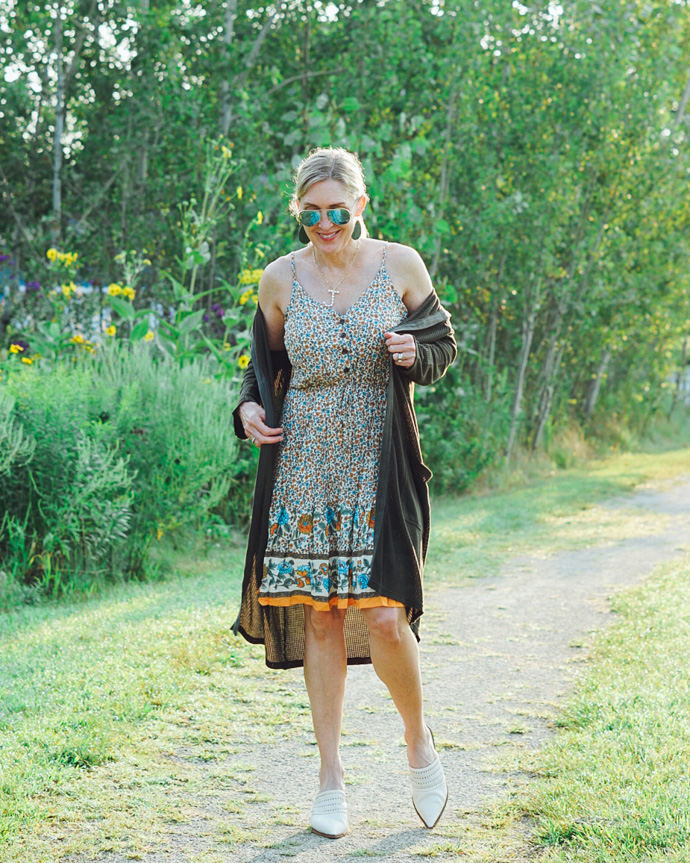 how to style a summer sundress for fall