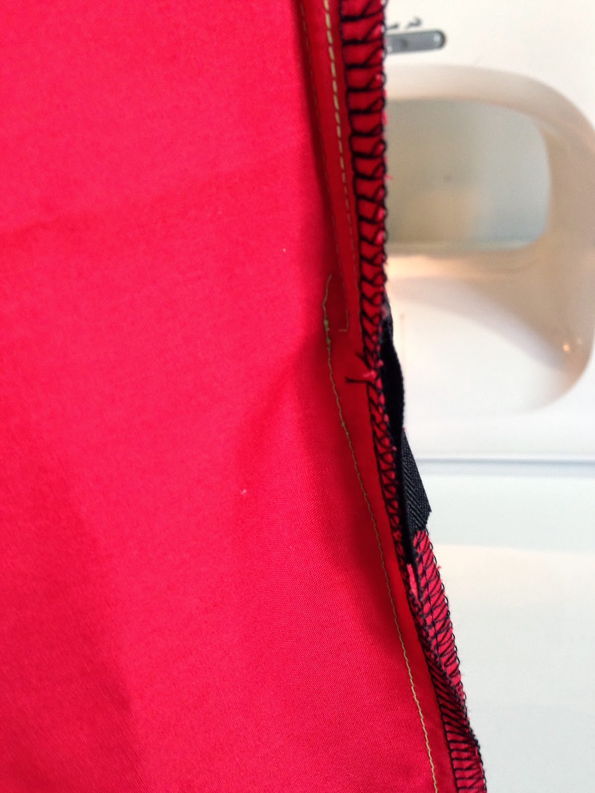 Crafty Clyde: No need to hide! How to insert a concealed zip
