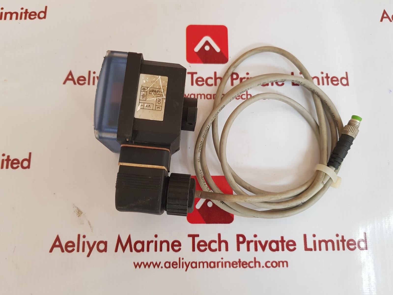 BURKERT SE32 FLOW SWITCH Aeliya Marine