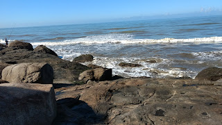 pontos turísticos como a Ilha das Cabras, Praia do Sonho e do Cibratel e o Pocinho de Anchieta.