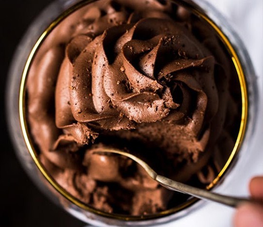 No Bake Chocolate Cheesecake (Gluten Free & Keto) No Bake Chocolate Cheesecake (Gluten Free & Keto)
