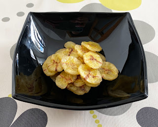 Banana chips in microwave