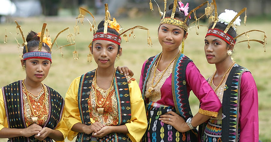 busana adat solo putri sogan