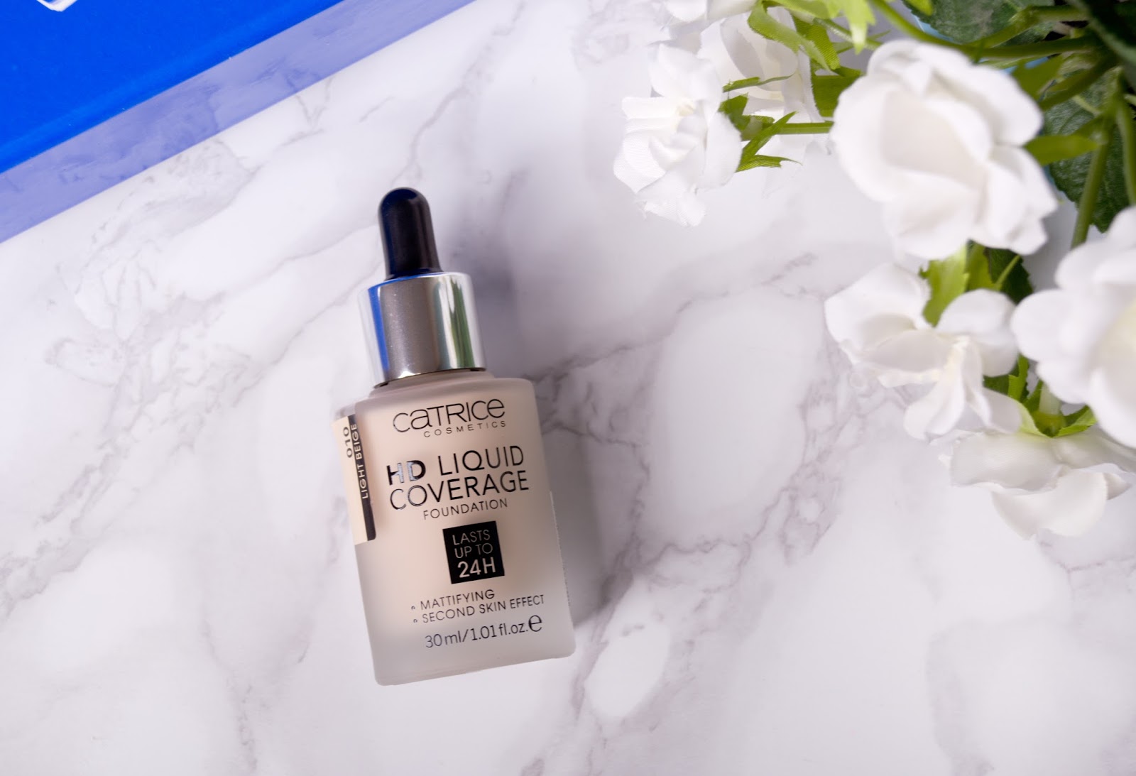 Catrice. Катрис тональный крем hd liquid свотчи. Catrice hd liquid coverage. Основа 010 hd liquid coverage foundation св-беж. Catrice hd liquid coverage foundation.