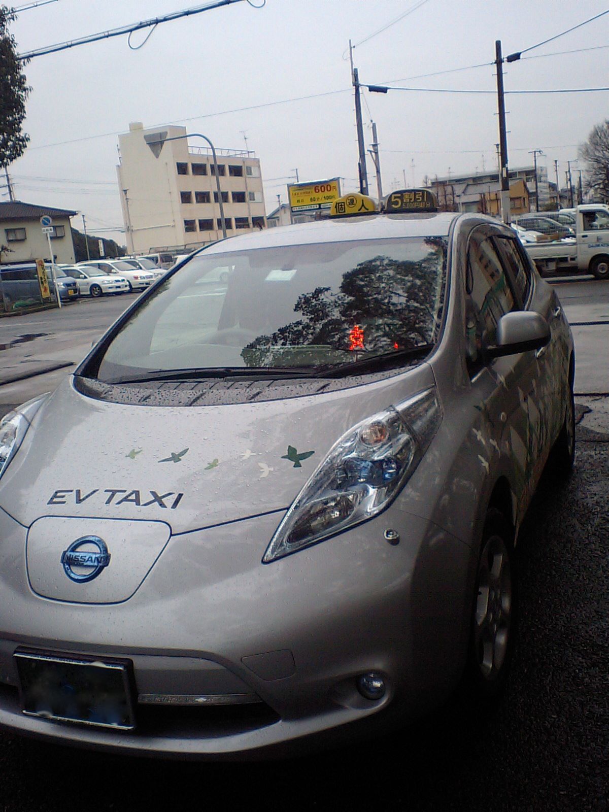 Nissan leaf такси