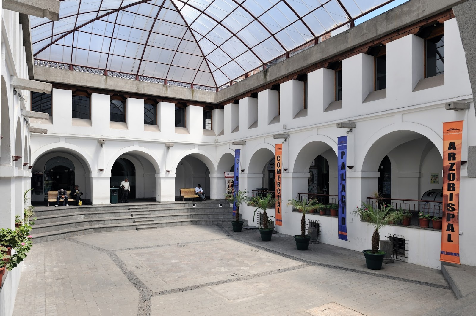 Los ladrillos de Quito Palacio Arzobispal