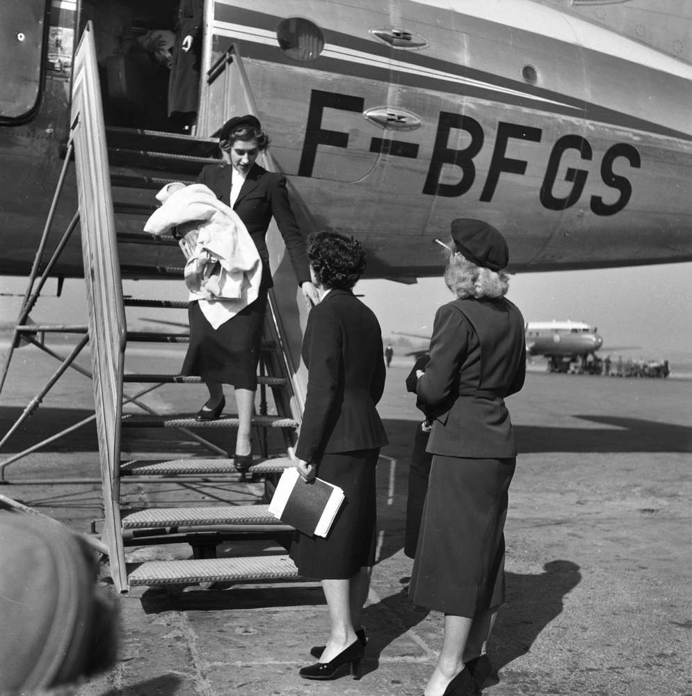 commercial air travel in the 1930s