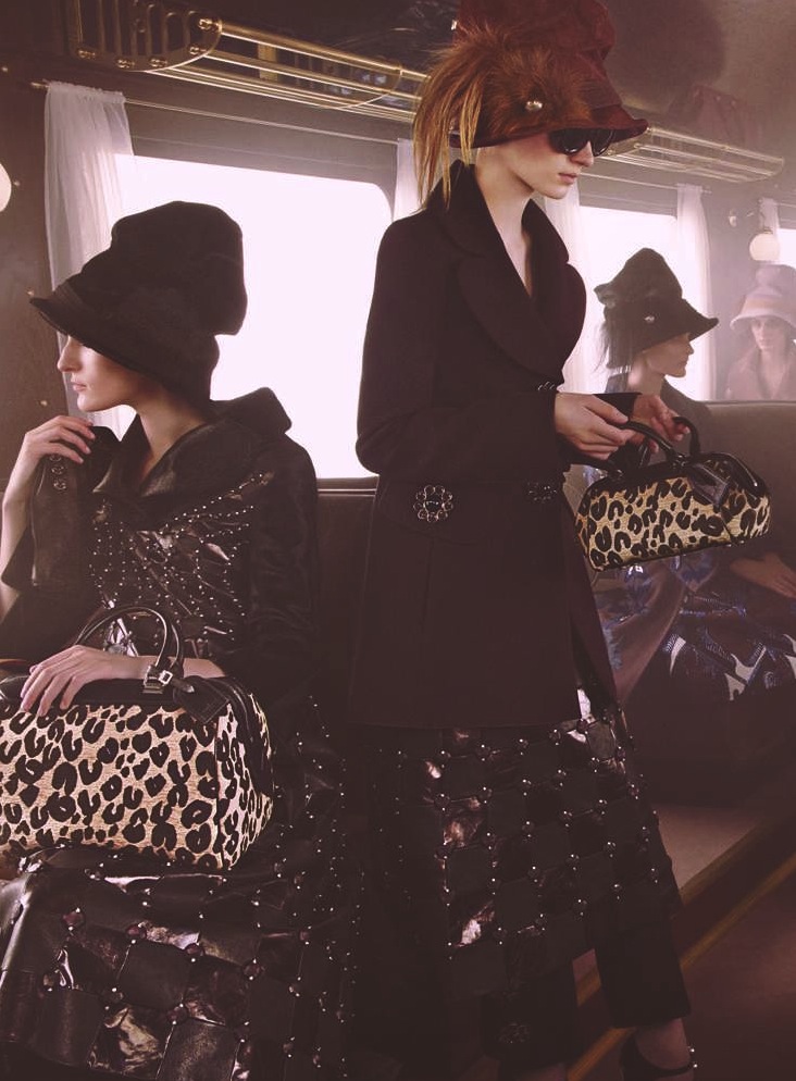 Victorian-Like Traveling Ads : Louis Vuitton Fall 2012 campaign