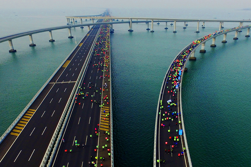 6 Longest Road Bridges in the World (with Map & Photos)