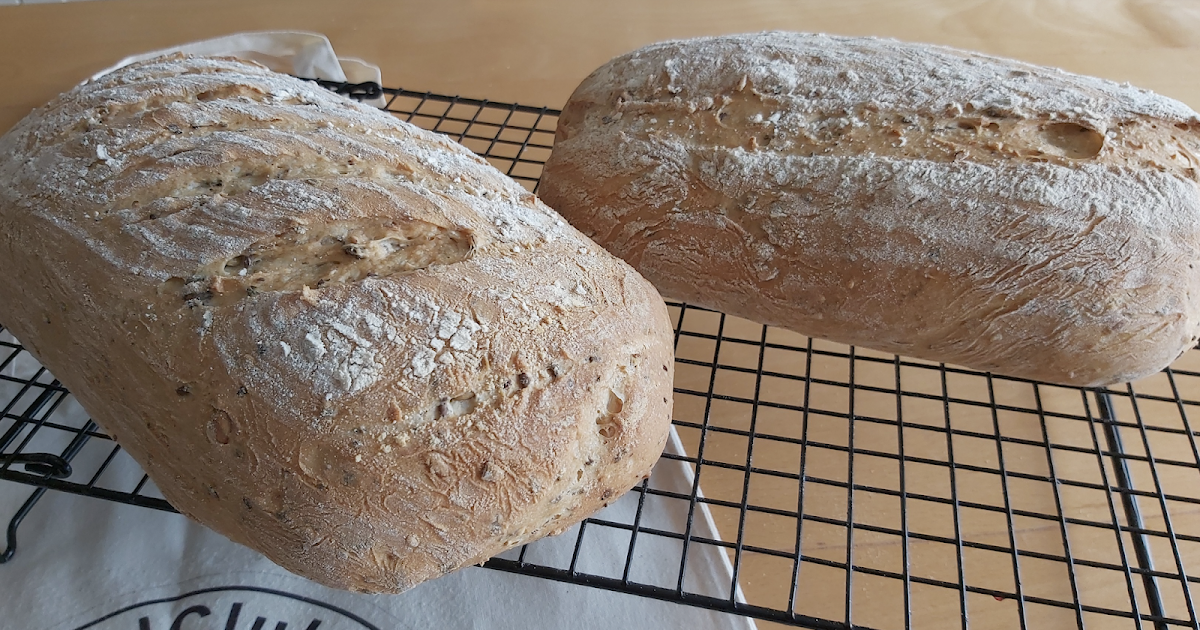 A bâtard / bloomerstyle multigrain.