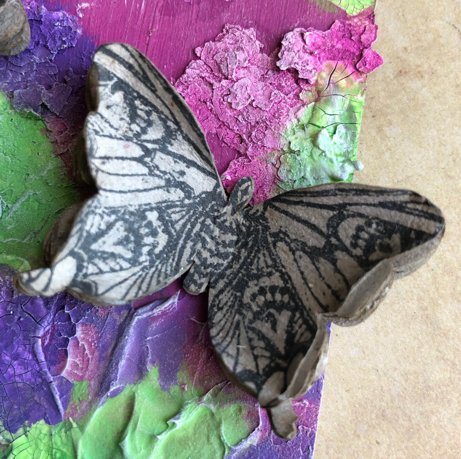 Tando Creative: Distressed Greyboard - Shabby Butterflies
