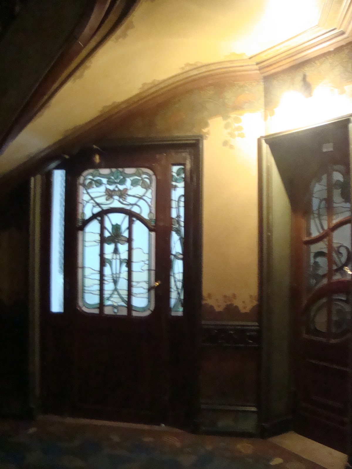 Paseos Art Nouveau: Réflexion sur les photos. Vestibule d'entrée du 3 ...