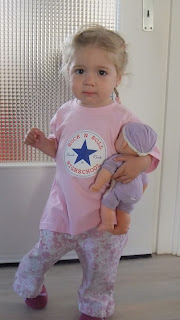 Virginia in ihrem neuen Shirt von Racker`n`Roll