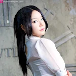 Lee Eun Seo – White Sheer And Ruffle Skirt Foto 6