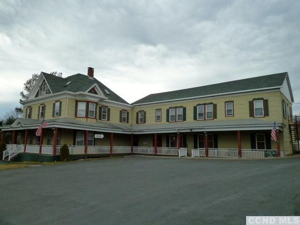 Sweet House Dreams 1920's Motel in Hunter, New York