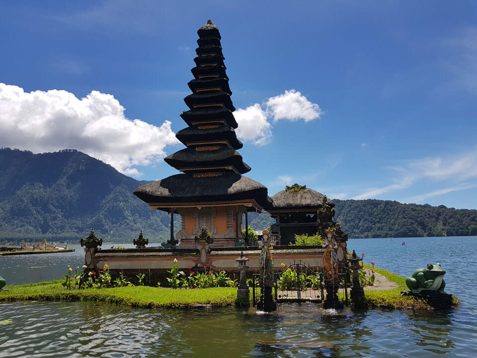 Pura Ulun Danu Bratan Temple Bali 12
