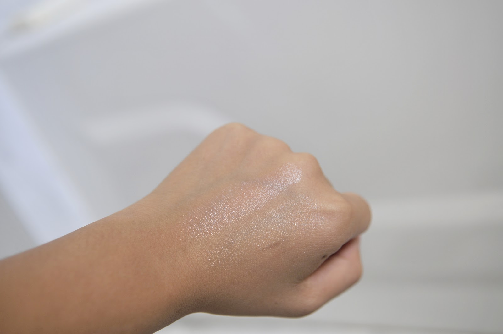 fun size beauty eos Shimmer Lip Balms in Pearl and Sheer Pink