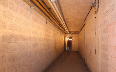 Βρέθηκε μυστική στρατιωτική βάση με οχήματα και όπλα