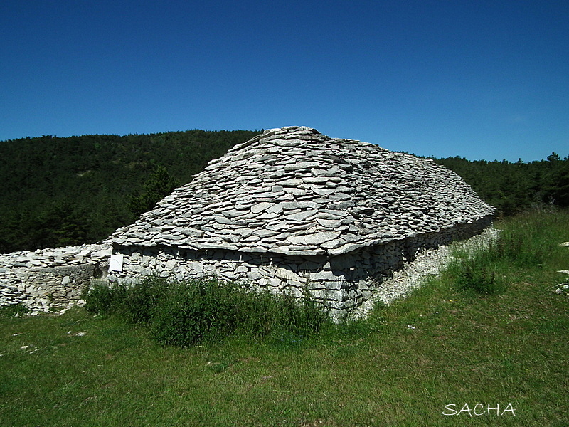 Un jour....Une photo ! Les bergeries du Contadour " Jas des Terres du
