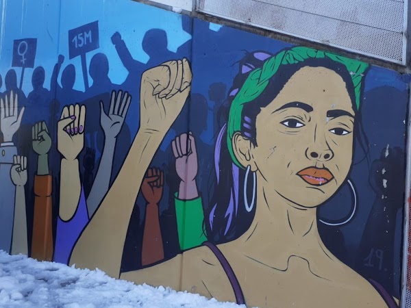La ultraderecha propone borrar el mural en honor al 15M de la plaza de Oporto