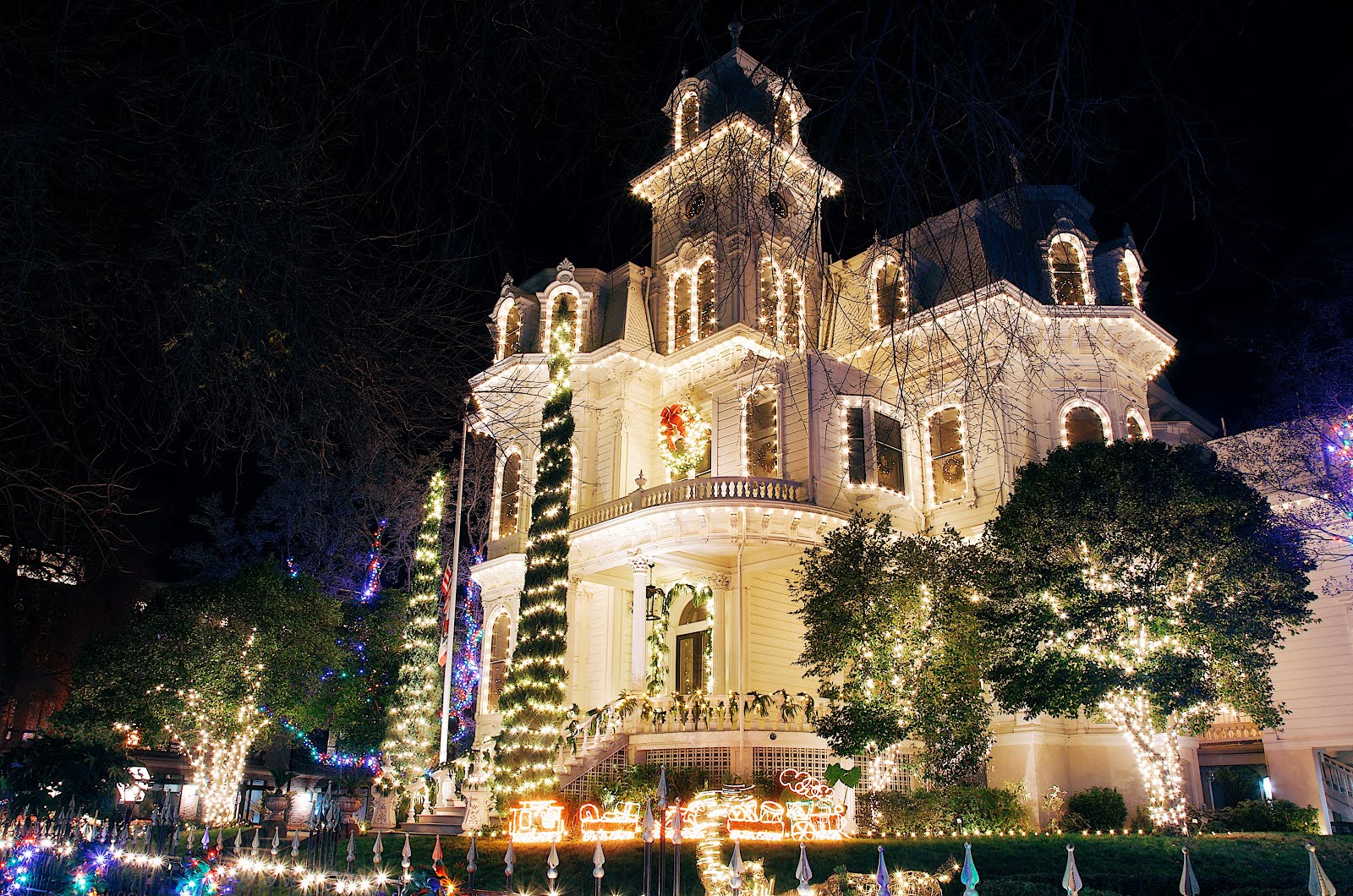 Beginner's Guide to Sacramento Christmas in Sacramento Maddy Eccles