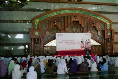 bersama sekitar 500 anak penghapal Al Qur'an