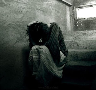 صور بنات وحيدة حزينة صور تعبر عن الوحدة صور تعبر عن الزعل بنات زعلانة تبكى بنات حزينة وحيدة اجمل الصور المعبرة عن احساس الوحدة